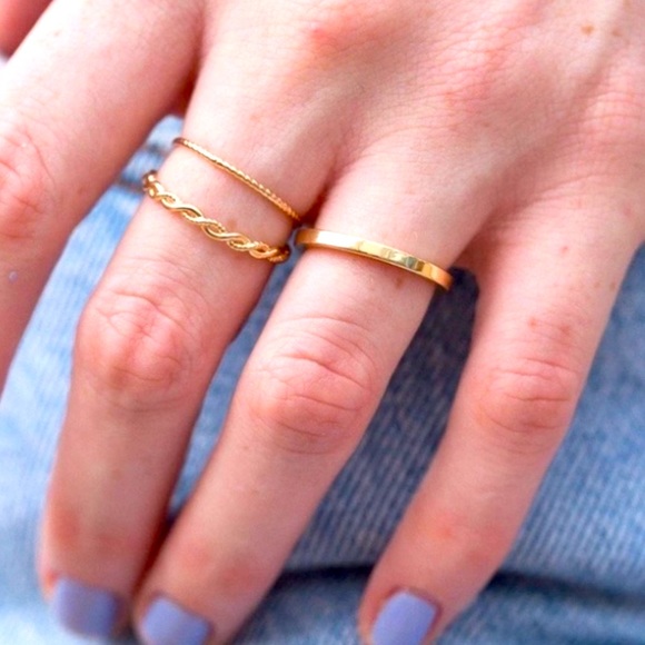 Brandy Melville GOLD Set of three unique Ring bands - Picture 1 of 5